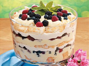easter-Angel-Berry-Trifle-sl